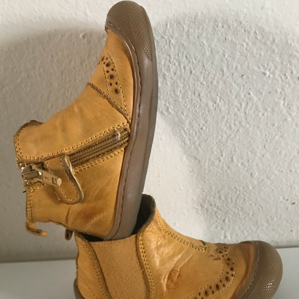 Kids leather shoes